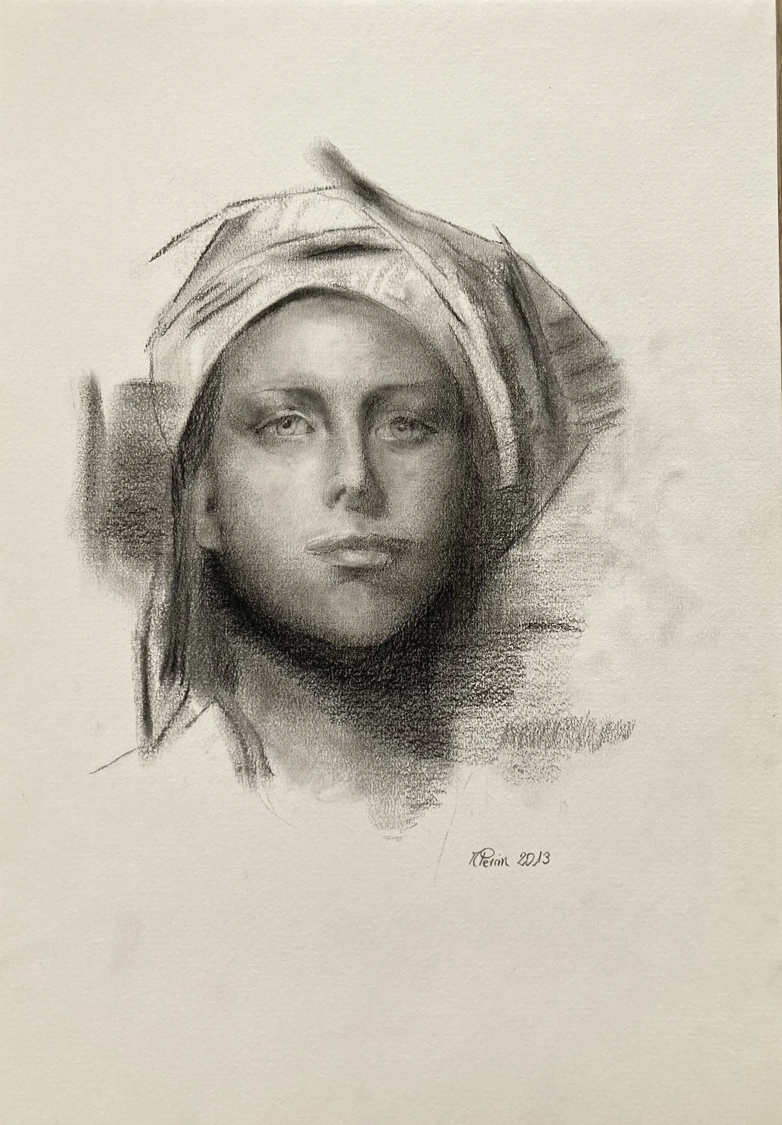 Portrait d'une jeune fille portant un bandanna, fusain sur papier